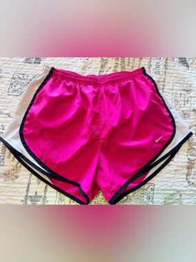 Nike Dri-FIT Pink Running Shorts Womens Tempo Athletic Workout Shorts medium
